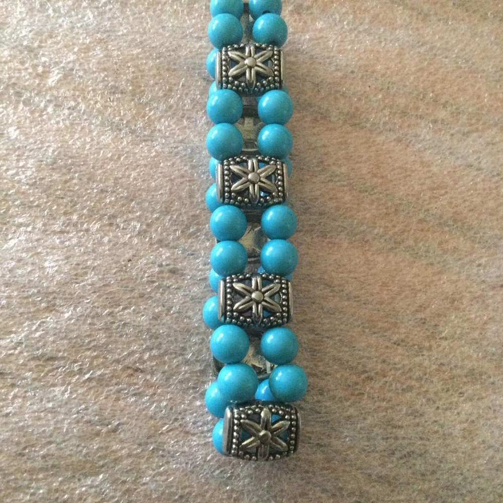 Turquoise color stretch bracelet